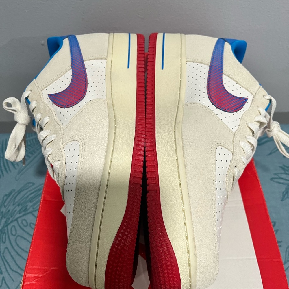 Nike Men's Cream and Blue Sneakers - Picture 6 of 9